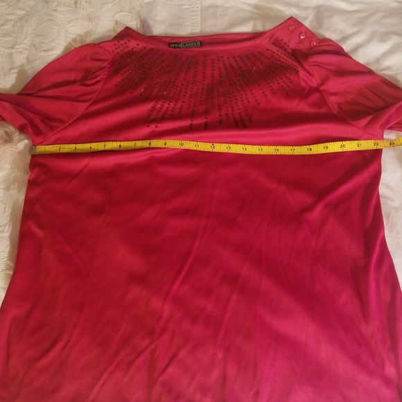 It's a Label Red long sleeves beaded top. Size XL - Picture 7 of 8
